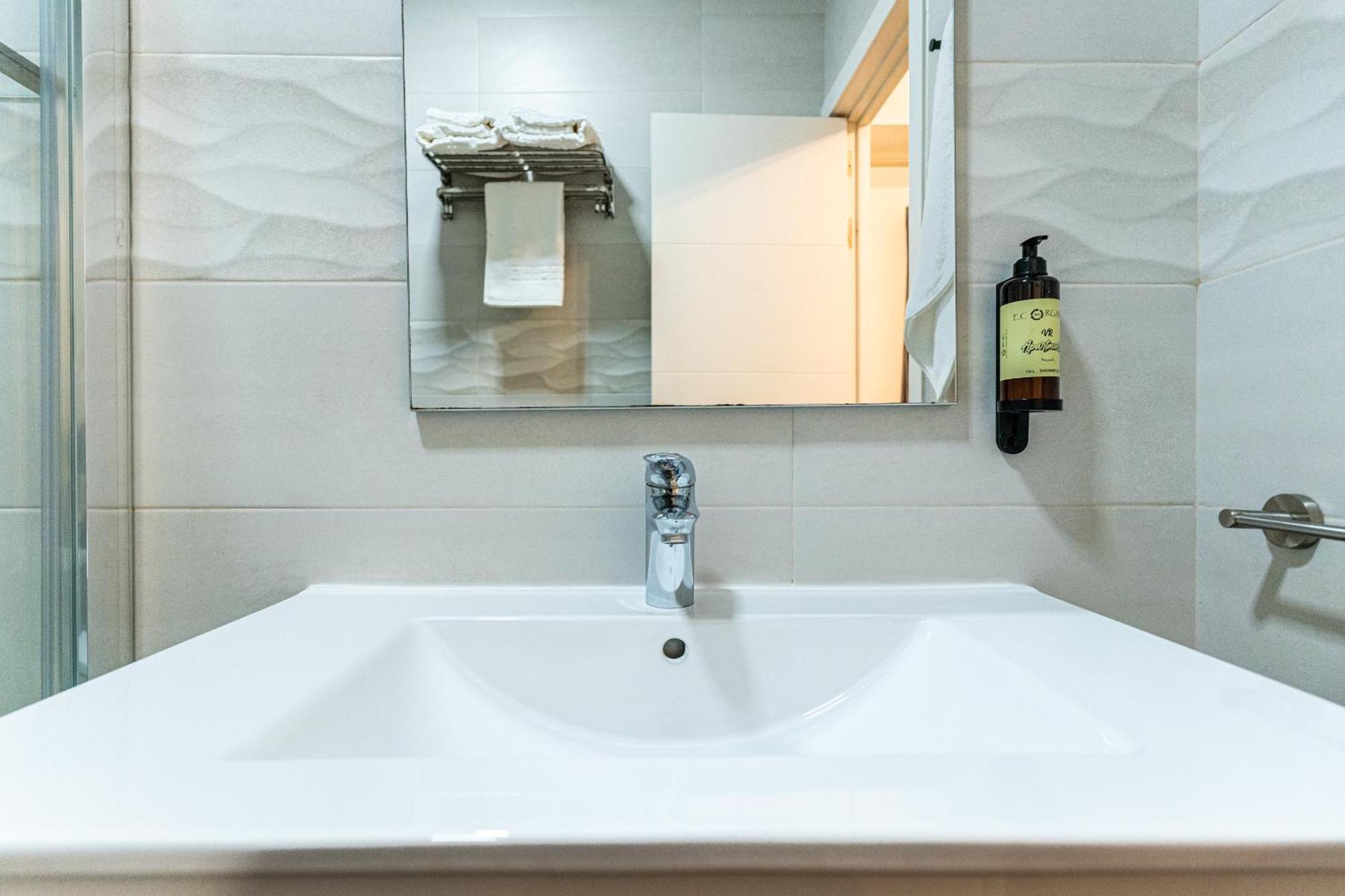 Vr Estudios Apartments Madrid Extérieur photo